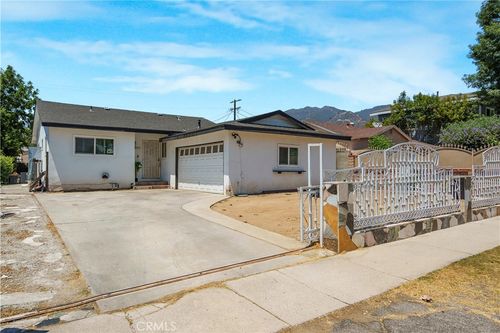 13451 Beaver St, Sylmar, CA, 91342-1905 | Card Image