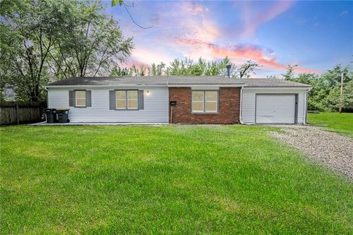 18714 S Lakeside Ln, Belton, MO, 64012-9330 | Card Image