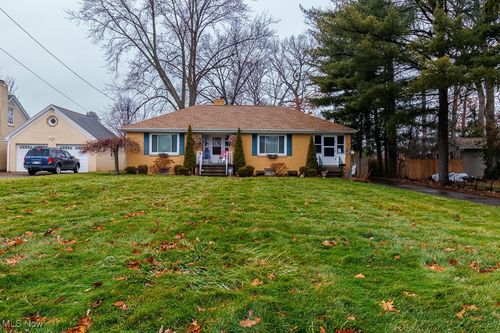 2254 Mccollum Road, Youngstown, OH, 44509 | Card Image