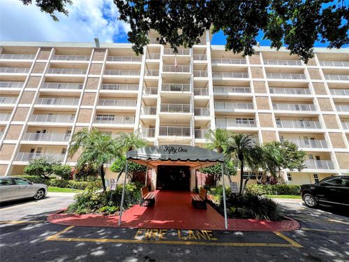 apt-108-3080 N Course Dr, Pompano Beach, FL, 33069-6212 | Card Image