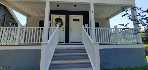 4 Orchard Sq, Caldwell, NJ, 07006-5111 | Card Image