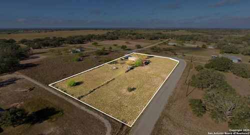 1440 Rendon Rd, Poteet, TX, 78065-3492 | Card Image