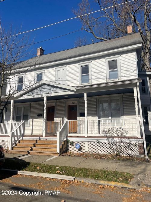 520 Scott St, Stroudsburg, PA, 18360-2204 | Card Image