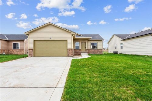 5138 N Toben Dr, Bel Aire, KS, 67226 | Card Image