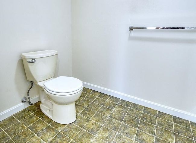1 Wesley Rd, Condo with 4 bedrooms, 2 bathrooms and null parking in Keene NH | Image 33
