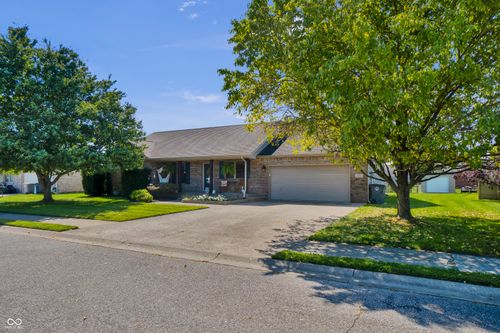 1906 Beverly Blvd, Seymour, IN, 47274-7423 | Card Image