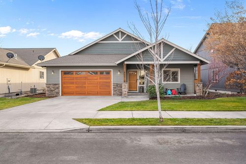 2834 Sw Indian Pl, Redmond, OR, 97756-1596 | Card Image