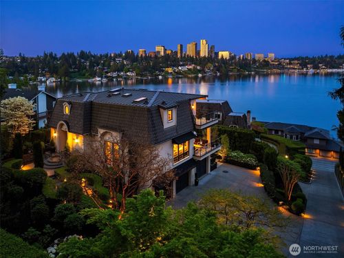 232 Overlake Dr E, Medina, WA, 98039-5303 | Card Image