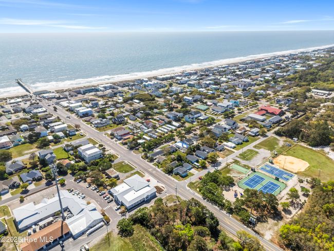 109 S Seventh Ave, House other with 2 bedrooms, 2 bathrooms and null parking in Kure Beach NC | Image 7