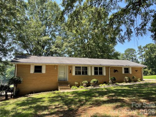 920 Page St, Mount Pleasant, NC, 28124-9735 | Card Image