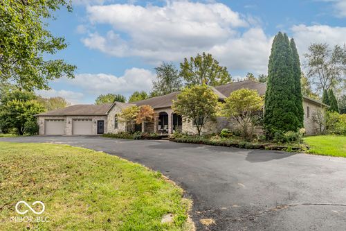 2437 Walnut West St, Greenfield, IN, 46140-8526 | Card Image