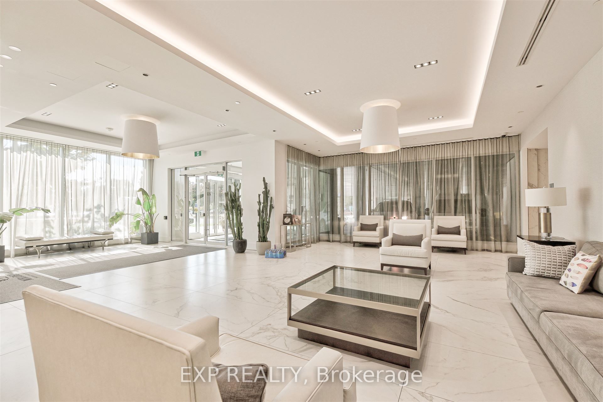 Residential in Toronto W01 2