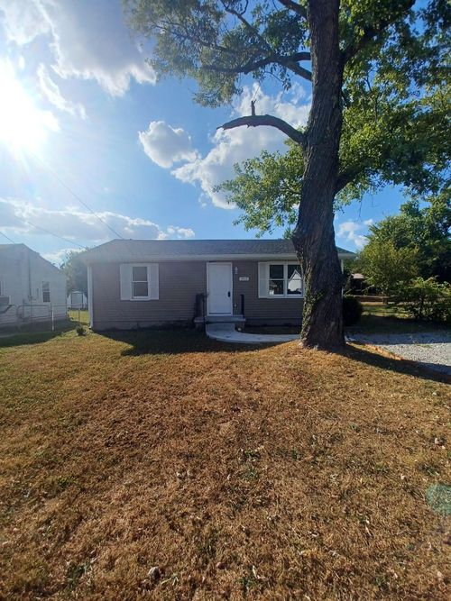 1807 Mchenry Dr, Hopkinsville, KY, 42240-4535 | Card Image