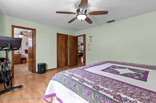 Main house Master Bedroom | Image 14