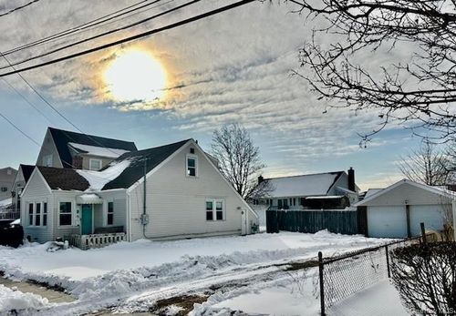 9 Hamilton Ave, Island Park, NY, 11558-1605 | Card Image