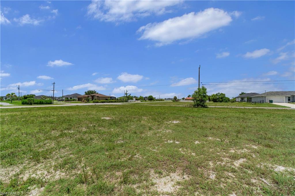 Land in CAPE CORAL 4