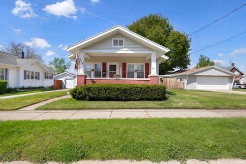 708 W 3rd St, Mishawaka, IN, 46544-1821 | Card Image