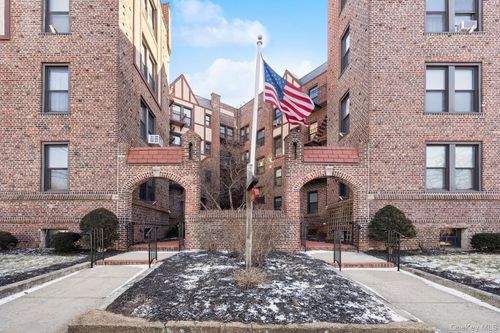 apt-3n-12 Hempstead Ave, Rockville Centre, NY, 11570-4026 | Card Image