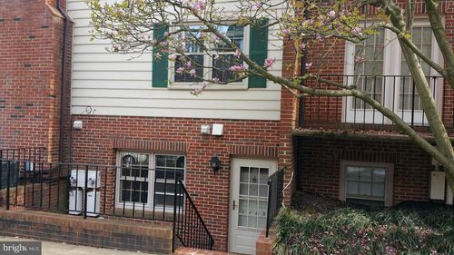 1-1105 N Stuart St, ARLINGTON, VA, 22201-4717 | Card Image