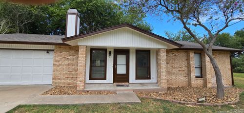 157 Rio Grande Dr, Seguin, TX, 78155-7056 | Card Image