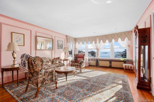 50 Shore Rd, Pelham, NY, 10803-3612 | Card Image