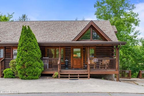 841 Golf View Blvd, Pigeon Forge, TN, 37863-4121 | Card Image