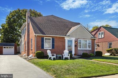 1372 Harrington Road, House other with 5 bedrooms, 3 bathrooms and null parking in HAVERTOWN PA | Image 1