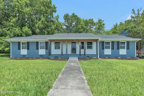 401 Oakwood Ave, Jacksonville, NC, 28546-7104 | Card Image