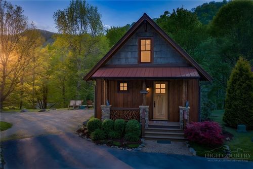 3-21 River Sound Dr, Banner Elk, NC, 28604-5972 | Card Image