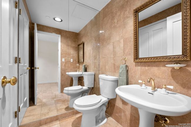 APT-304 - 200 Patterson Ave, Condo with 2 bedrooms, 3 bathrooms and null parking in San Antonio TX | Image 5