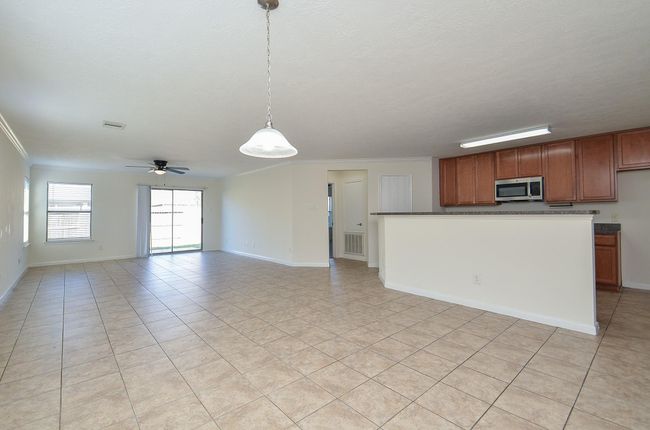 15330 Keystone Bend Ln, House other with 3 bedrooms, 2 bathrooms and 2 parking in Cypress TX | Image 10