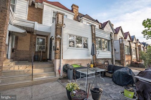 4037 E Roosevelt Blvd, PHILADELPHIA, PA, 19124-3031 | Card Image