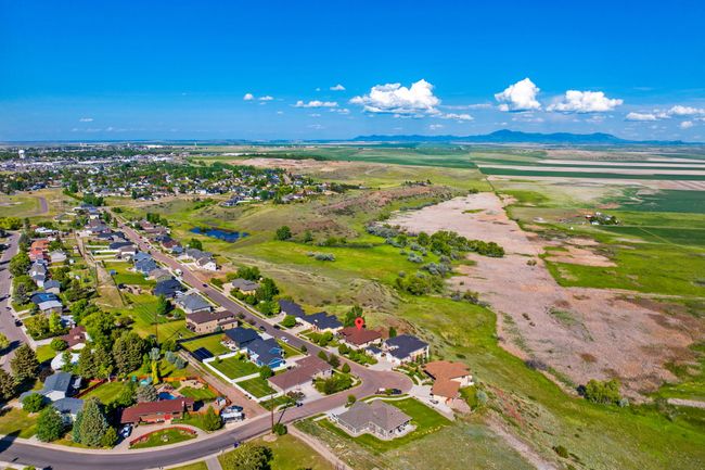 2017 Whispering Ridge Dr, House other with 5 bedrooms, 4 bathrooms and null parking in Great Falls MT | Image 5
