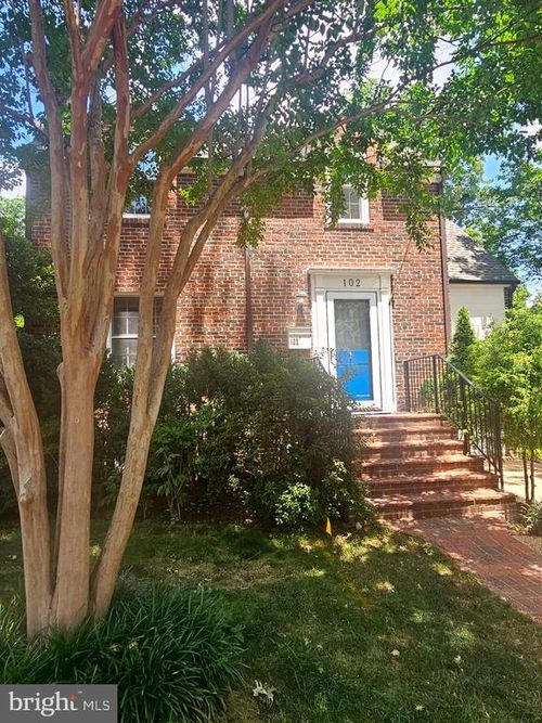 102 E Oak St, ALEXANDRIA, VA, 22301-2210 | Card Image