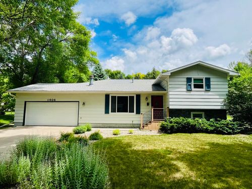 1606 N Jackson Street, ABERDEEN, SD, 57401 | Card Image