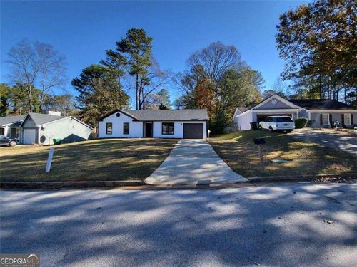 915 Fox Valley Ct, Stone Mountain, GA, 30088-2270 | Card Image