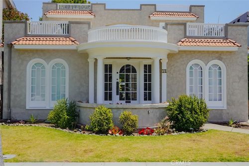 24 Lindero Ave, Long Beach, CA, 90803-2459 | Card Image