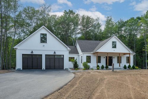 59 Stratham Ln, Greenland, NH, 03840-2126 | Card Image