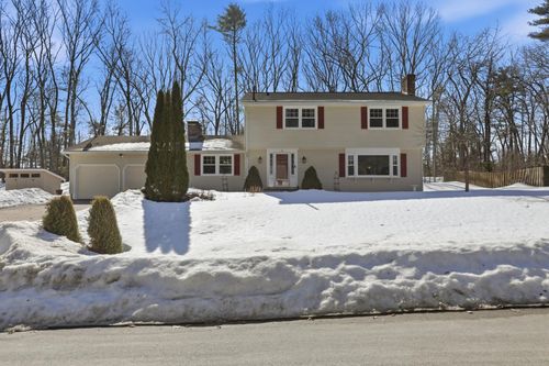 10 Todd Rd, Nashua, NH, 03064-1157 | Card Image
