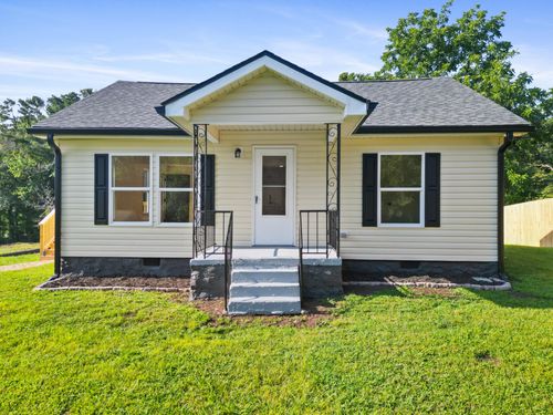 135 Hunt St, Rossville, GA, 30741-4010 | Card Image