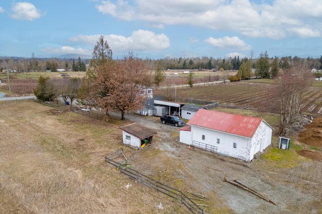 28028 Layman Avenue, House other with 4 bedrooms, 3 bathrooms and null parking in Abbotsford BC | Image 7