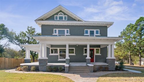 806 E Church St, Wagoner, OK, 74467-5310 | Card Image