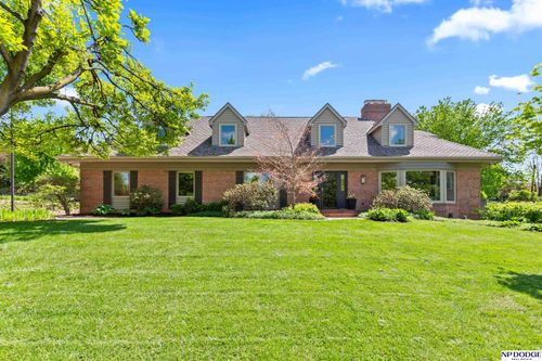 611 S 93rd Avenue, Omaha, NE, 68114 | Card Image