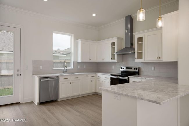 18-web-or-mls-1510 Kaliste Saloom Rd-18 | Image 10
