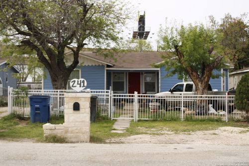 241 Altitude Dr, San Antonio, TX, 78227-3305 | Card Image