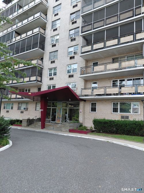 6h-80 Cartright St, Bridgeport, CT, 06604-2031 | Card Image