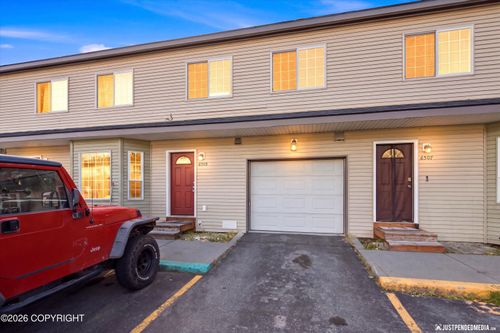 6505 Kara Sue Loop, Anchorage, AK, 99504-4883 | Card Image