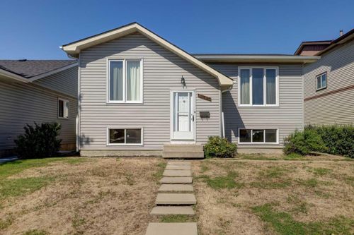 6463 68 Street Ne, Calgary, AB, T3J2H7 | Card Image