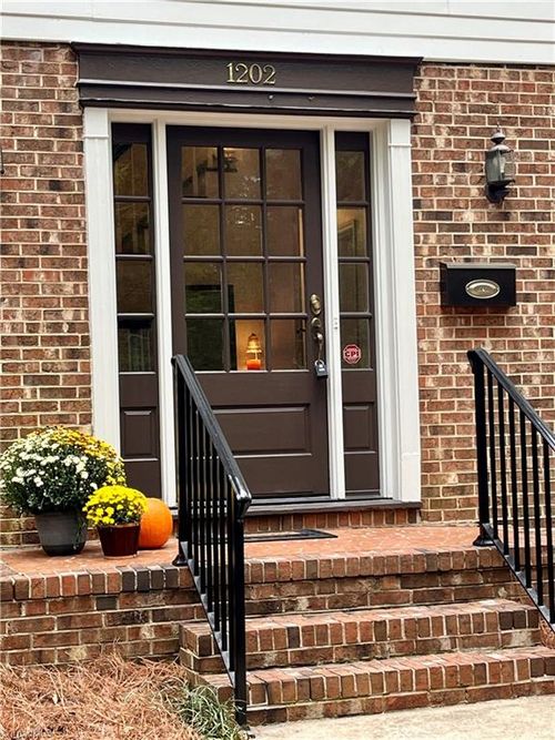 1202 Hobbs Rd, Greensboro, NC, 27410-4822 | Card Image