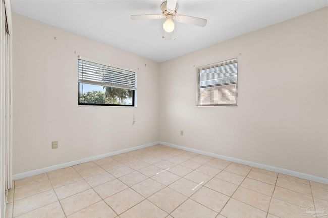 3332 Laurel Dr, House other with 3 bedrooms, 2 bathrooms and 4 parking in Gulf Breeze FL | Image 18